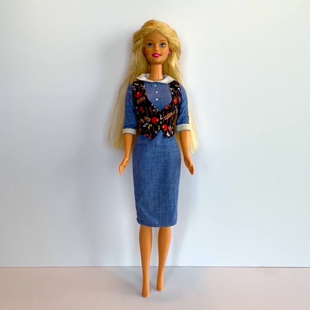 Barbie Fashion from 2000 Teacher #50613 and unidentified doll